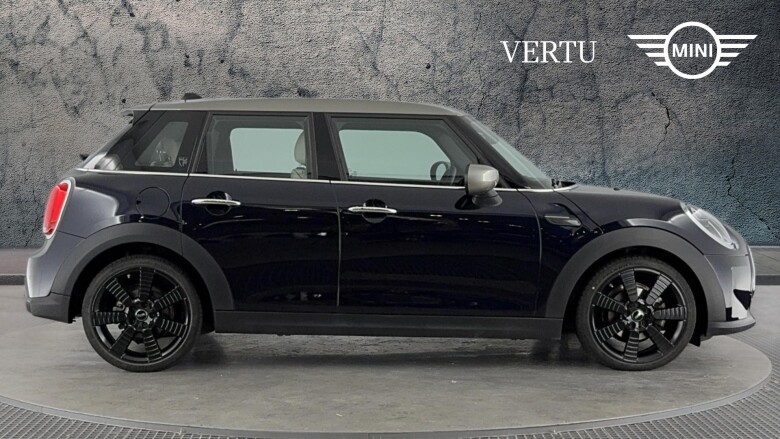 MINI Hatchback 1.5 Cooper Exclusive 5dr Auto Petrol Hatchback